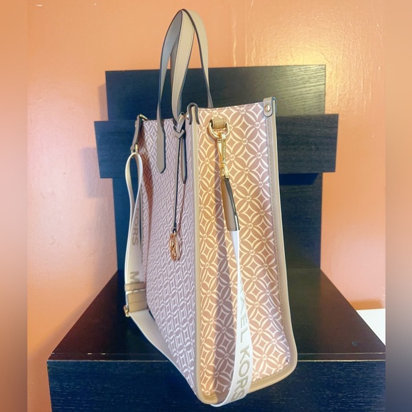 Michael Kors MAPLE CAMEL MULTI KEMPNER NS Tote Bag Large wide Logo strap NWT$428 - Picture 3 of 4